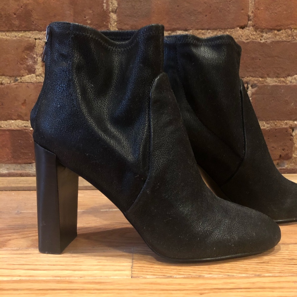NWOB Banana Republic Black Booties